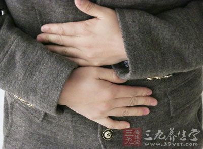 双掌揉按腹部