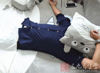 失眠睡不着还在数绵羊?那你就大错特错了