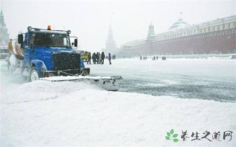 大暴雪袭击莫斯科 下雪天出行注意事项