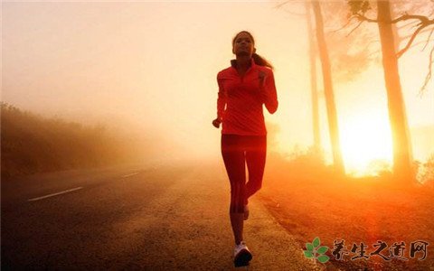 女跑者心脏骤停 跑马拉松如何预防猝死