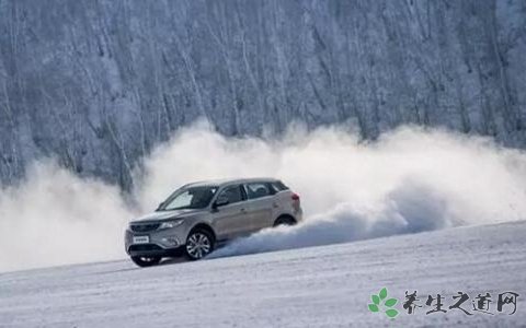 游乐坦克雪天上路 雪天开车注意事项