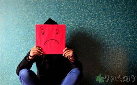 带妹妹跳水库自杀 青少年抑郁症有哪些表现